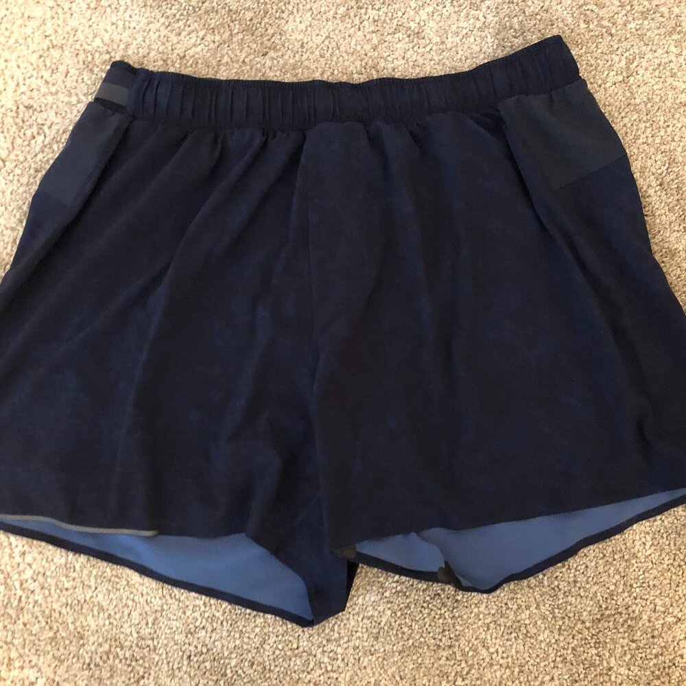 Men's Lulu Lemon shorts